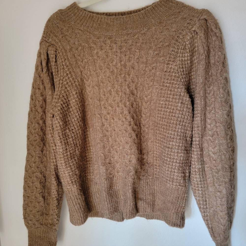 Abercrombie Women's Cable Knit Sweater